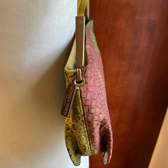 100% authentic BOTTEGA VENETA clutch bag - Picture 2 of 11